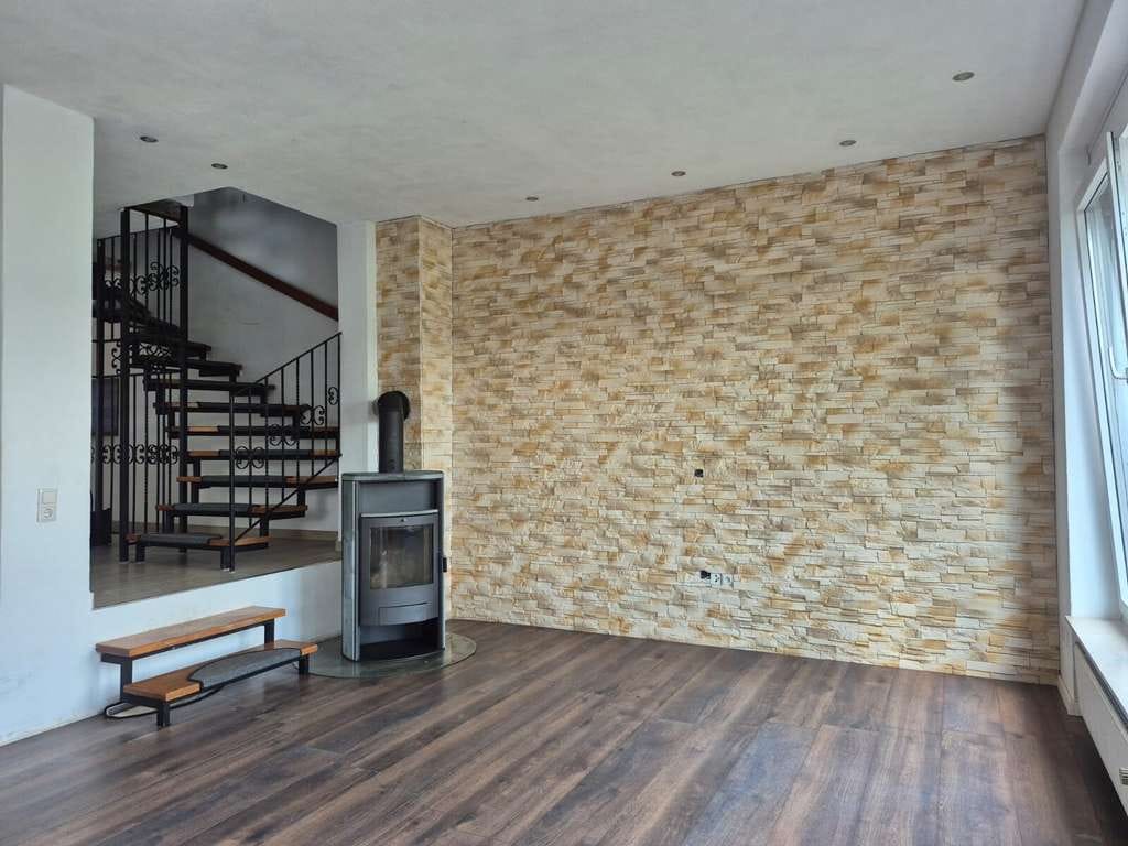 Immobilie in Bruchmühlbach-Miesau - Großzügiges Reihenmittelhaus in ruhiger Sackgasse im Grünen - Bild 2
