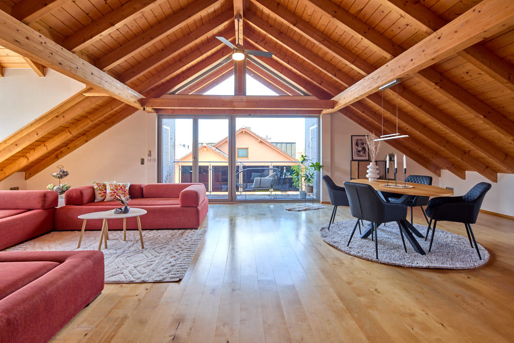 Immobilie in Niedernberg - Wohnen mit Charme!
Großzügige Dachgeschosswohnung mit Wintergarten und Balkon - Bild 3