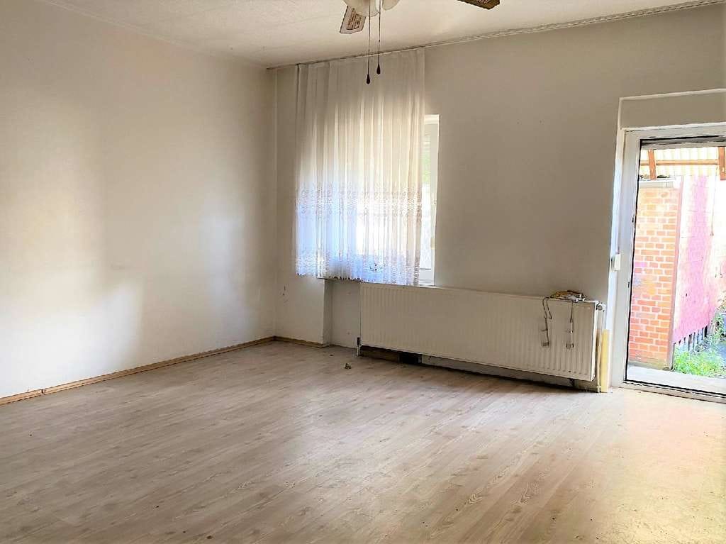 Immobilie in Herzogenrath - **Charmantes Haus wartet auf liebevollen Handwerker**-Schönes Anwesen mit etwas Pflegebedarf- - Bild 2
