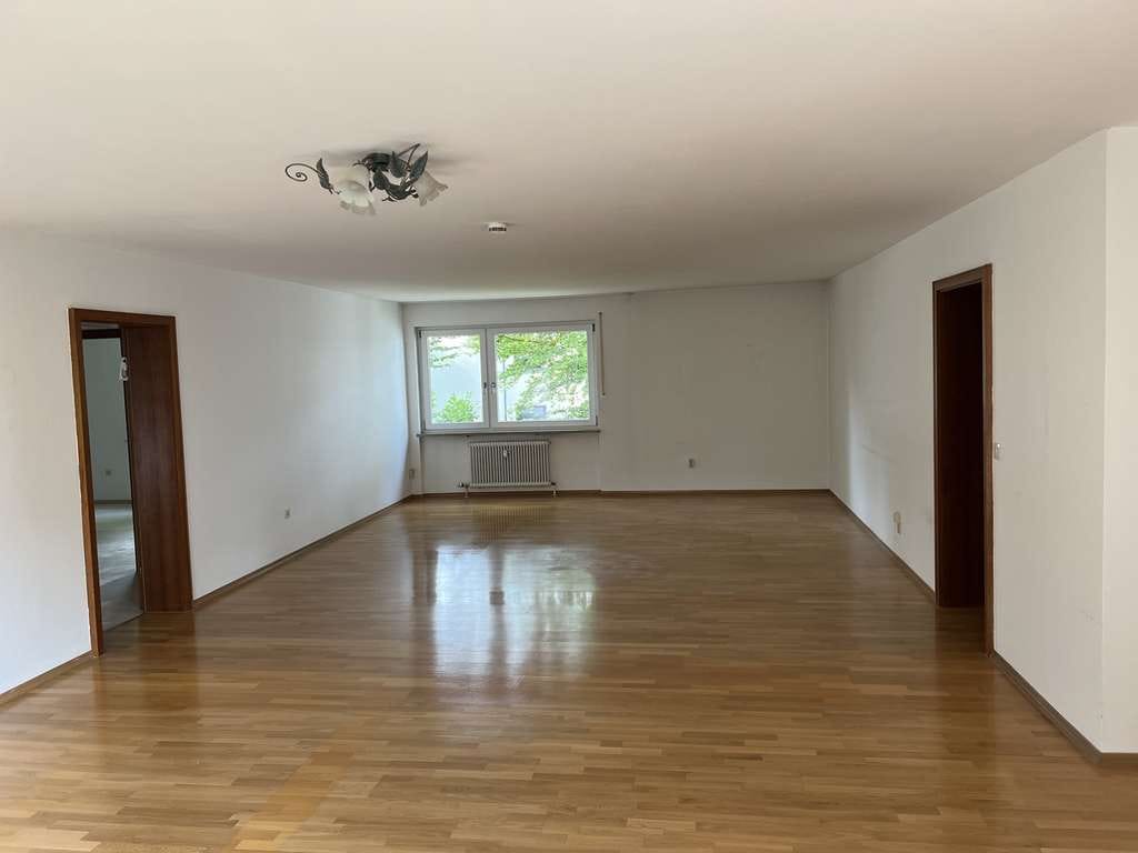 Immobilie in Pullach im Isartal - Geothermie - Pullach - helle, große Wohnung auf parkähnlichem Grundstück - Bild 4