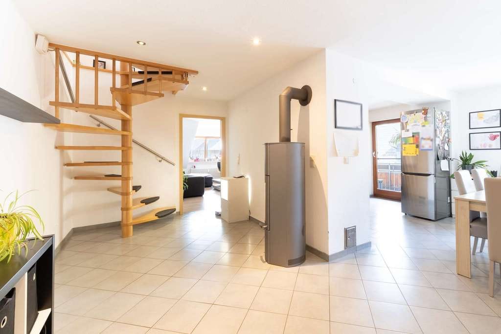 Immobilie in Simonswald - Großzügige Maisonettewohnung mit Balkon in schöner Lage von Simonswald - Bild 1