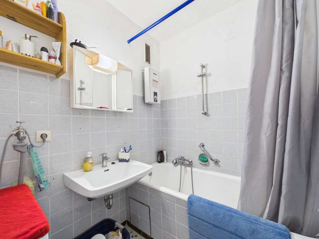 Immobilie in Altdorf - 3-Zimmer Wohnung mit Balkon und Stellplatz in Altdorf - ideal für Kapitalanleger mit Perspektive! - Bild 4