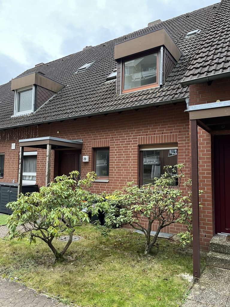 Immobilie in Langenhagen - Langenhagen-Stadtpark - Reihenhaus mit Terrasse, Balkon, TG-Platz - Bild 1