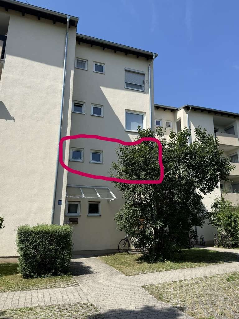 Immobilie in Ottobrunn - Ruhige 2-Zi-Whg. mit W-Loggia in toller Lage v. Ottobrunn, von PRIVAT - Bild 2