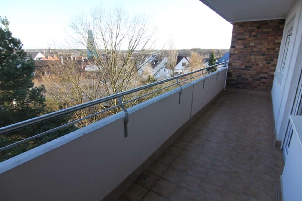 Immobilie in Dreieich - ***Großzügig und modernisiert mit traumhaften Balkon in beliebtem Dreieich-Götzenhain, TOP*** - Bild 0