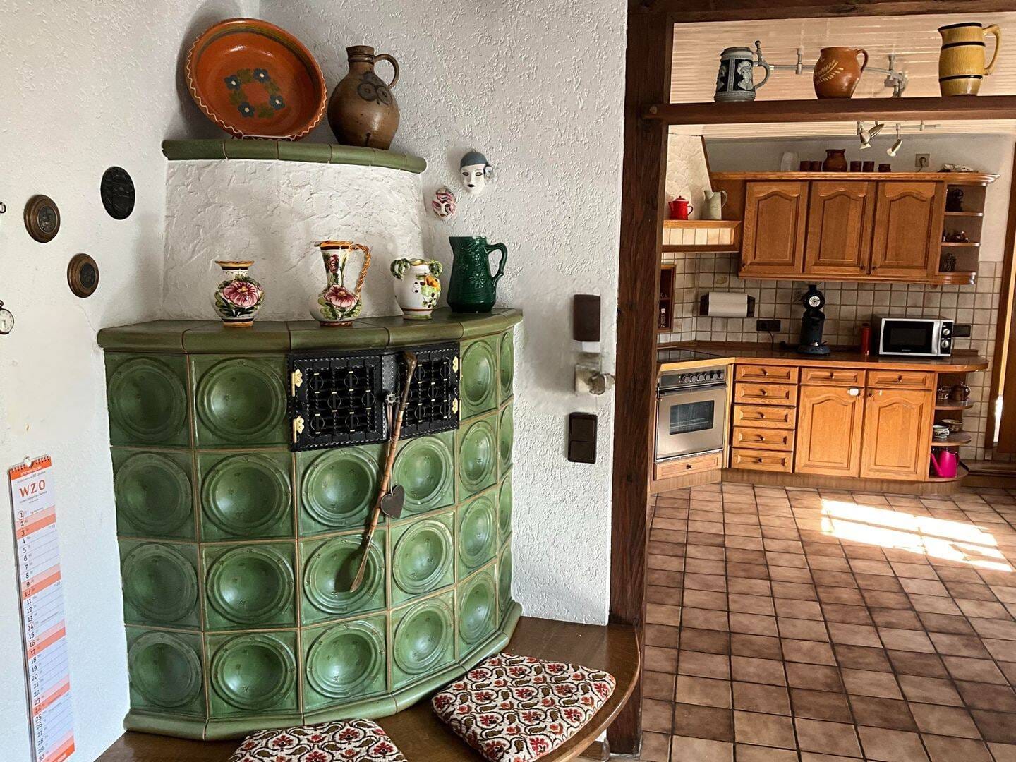 Immobilie in Ettenheim - Schönes Einfamilienhaus mit Garage und kleinem Garten im historischen Altstadtkern von Ettenheim - Bild 2