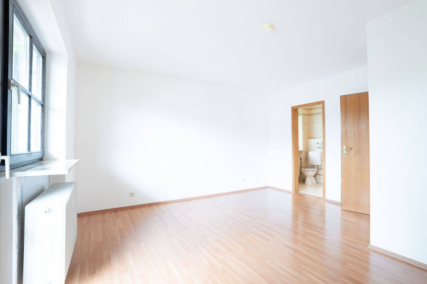 Immobilie in Bad Endorf - Attraktive 2 - Zimmer - Wohnung mit zwei Balkonen in Bad Endorf - Bild 3