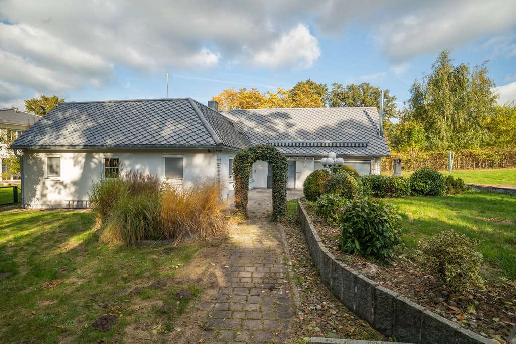 Immobilie in Langensendelbach - Charmante Villa mit Schloßblick - Exklusives Wohnen in bester Lage von Bräuningshof - Bild 4