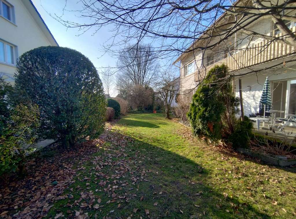 Immobilie in Oberkirch - Dreifamilienhaus in traumhafter Ruhelage von Oberkirch – Blick bis nach Straßburg - Bild 1