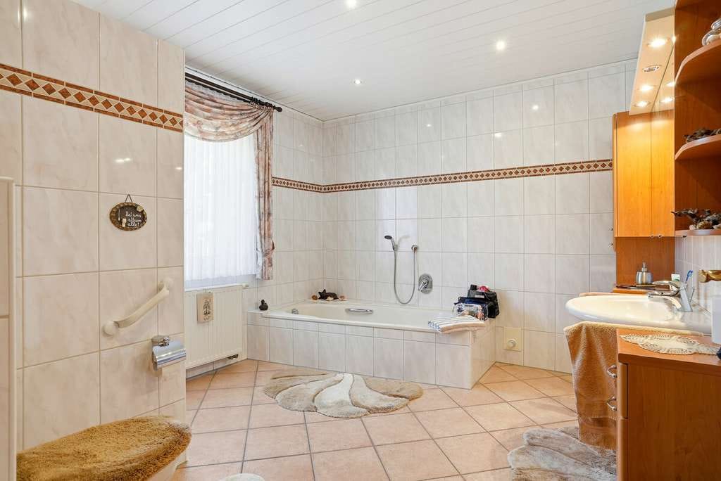 Immobilie in Friedeburg - Stilvolles Einfamilienhaus in Friedeburg: großzügig, flexibel, zukunftsfähig! - Bild 2