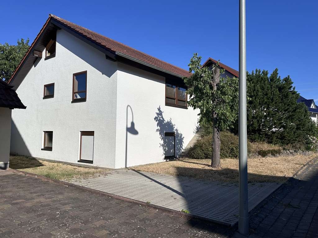 Immobilie in Münchweiler an der Alsenz - Lichtdurchflutetes, Freistehendes Einfamilienhaus in Ortsrandlage - Bild 3