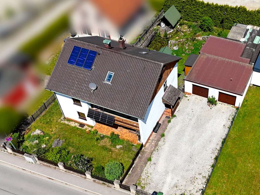 Immobilie in Zeitlarn - Küß mich wach!
Zweifamilienhaus in Zeitlarn - freiwerdend! - Bild 1