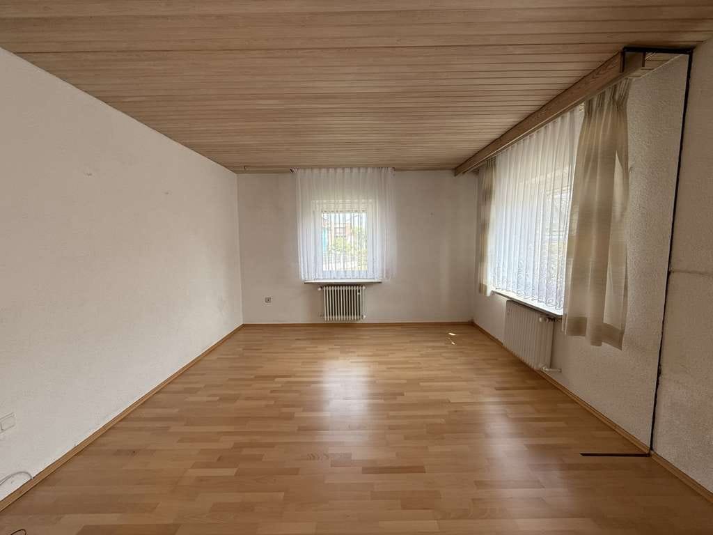 Immobilie in Mitterteich - Renovierungsbedürftiges Wohnhaus mit Garage in Mitterteich! - Bild 2