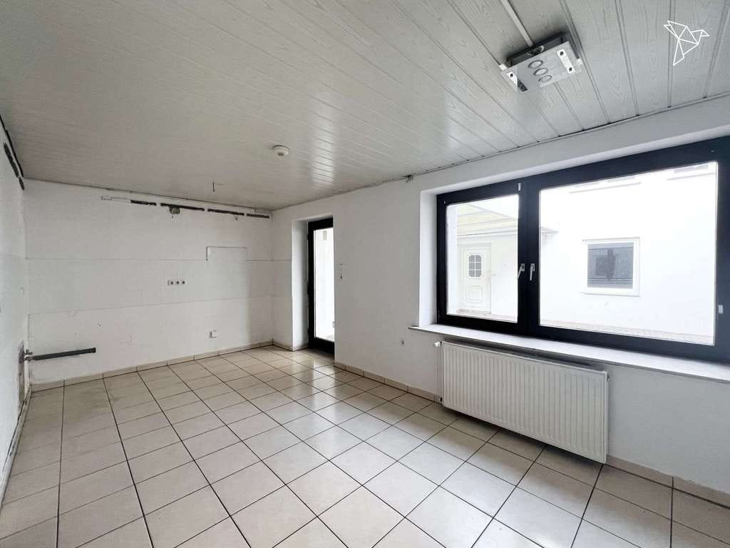 Immobilie in Rodgau - ZWEI WOHNEINHEITEN, EIN ZUHAUSE 🌟 Vielseitiges Zweifamilienhaus mit großem Hof in Rodgau! - Bild 3