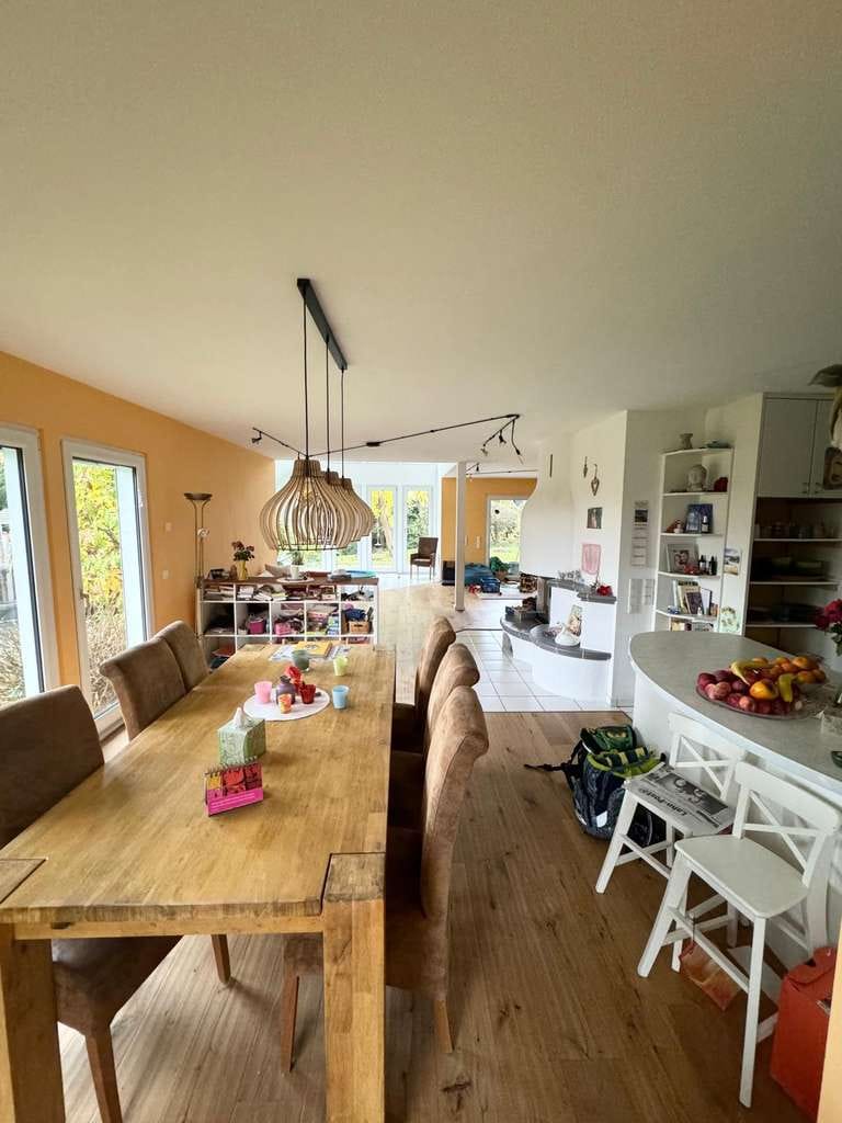 Immobilie in Flacht - Willkommen im Sonnenglanz! Lichtdurchflutetes Zuhause mit großzügigem Gartenparadies - Bild 4