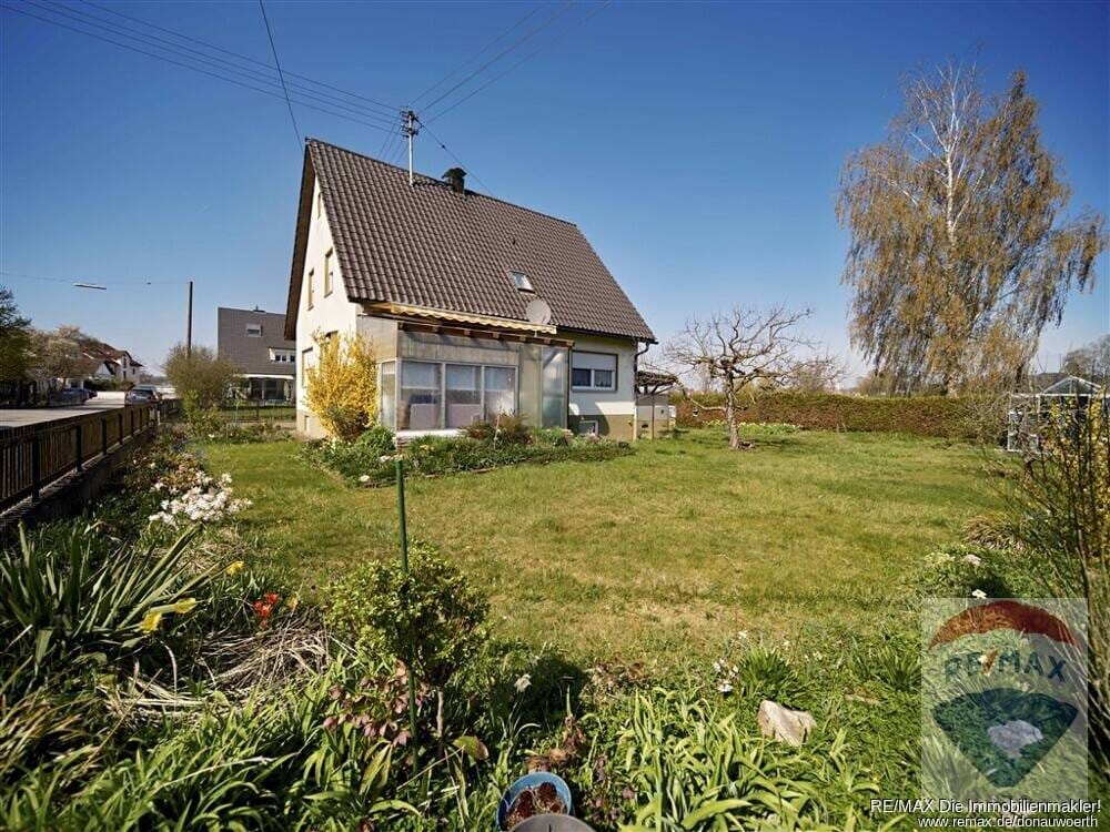 Immobilie in Wertingen - Gepflegtes Familienhaus mit viel Potenzial und schönem Garten - Bild 4