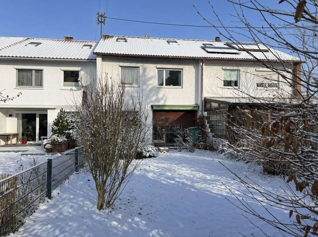 Immobilie in Isny im Allgäu - Charmantes Reihenmittelhaus mit Renovierungspotenzial im idyllischen Isny im Allgäu - Bild 2