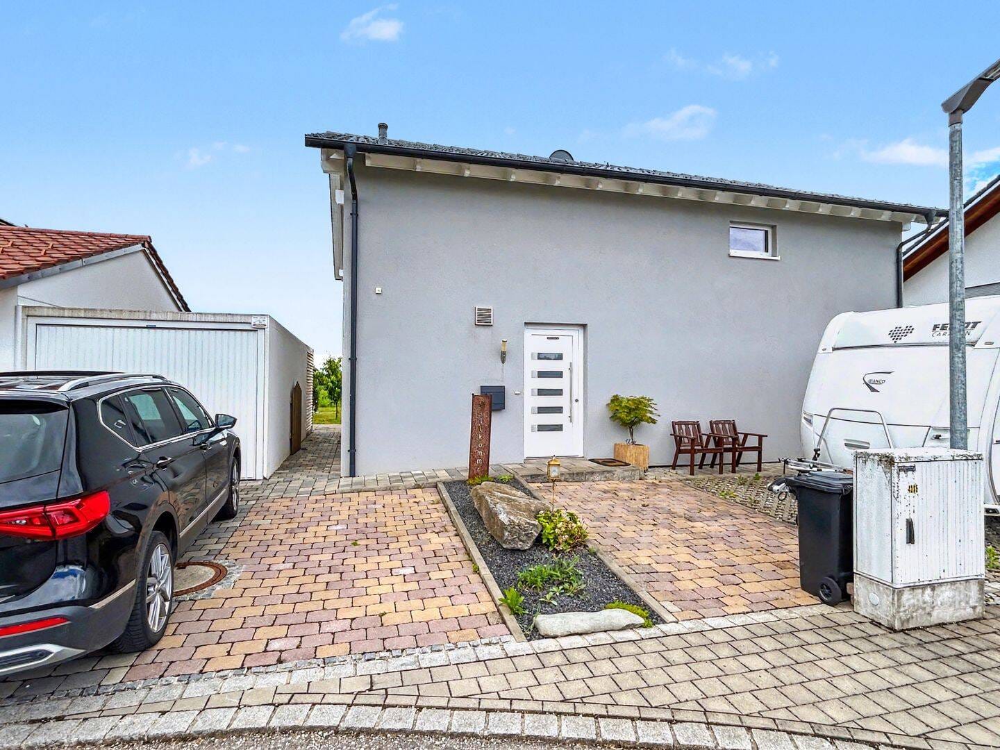 Immobilie in Tacherting - Zuhause im Grünen: Modernes Einfamilienhaus in ruhiger Lage in Tacherting - Bild 1