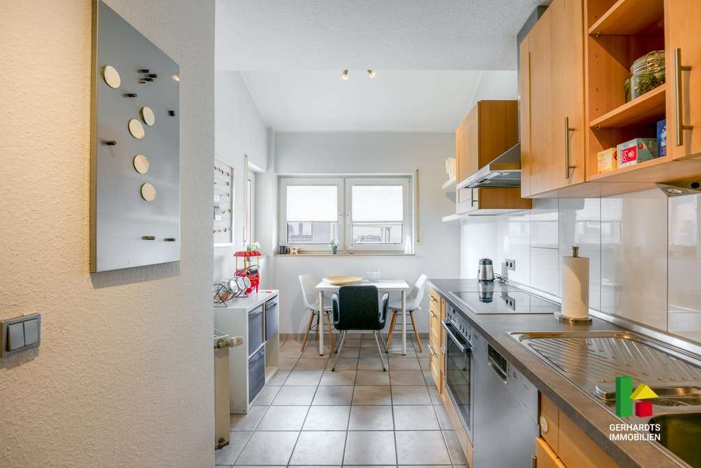 Immobilie in Brüggen - Ein Haus in Brüggen-Bracht für Kinderlachen, Homeoffice und Feierabend im Garten. Jetzt Ansehen! - Bild 3