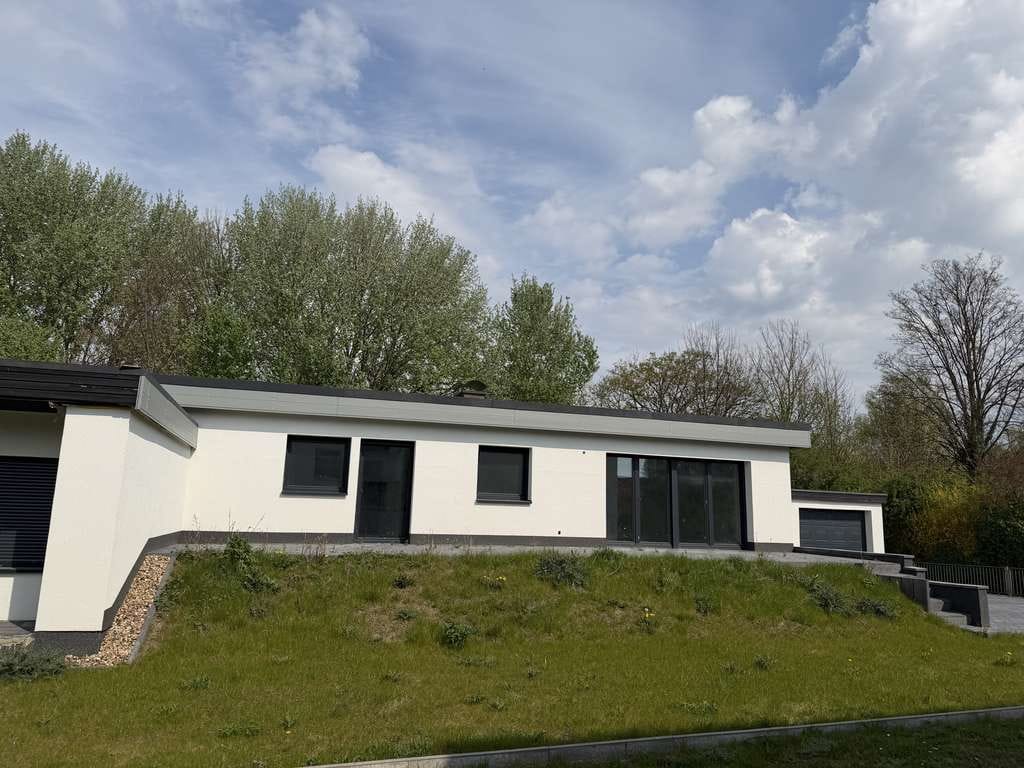 Immobilie in Lengede - Wohnen mit Charakter: Traumhafter Bungalow mit Einliegerwohnung in Lengede  - Bild 1