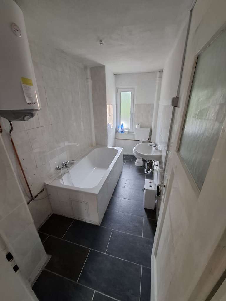 Immobilie in Neustadt bei Coburg - *Provisionsfrei* Neustadt bei Coburg,  Mehrfamilienhaus,  2 Wohnungen - Bild 3