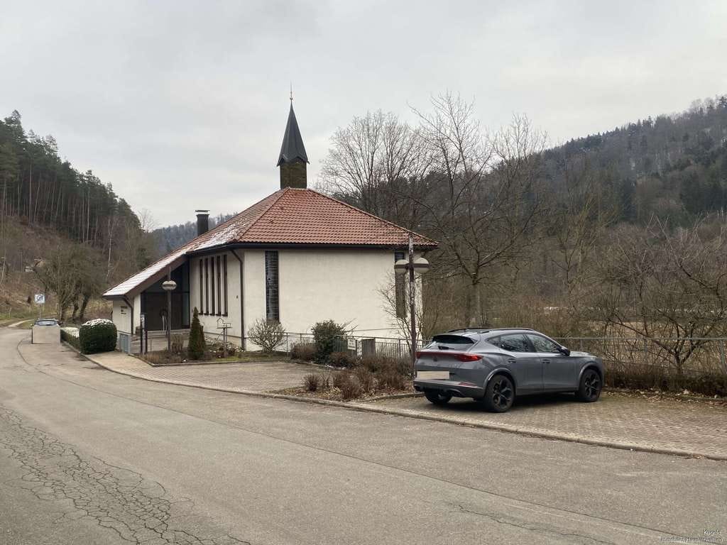 Immobilie in Oberndorf am Neckar - Ehemaliges Kirchengebäude  in Oberndorf-Aistaig zu verkaufen! - Bild 1
