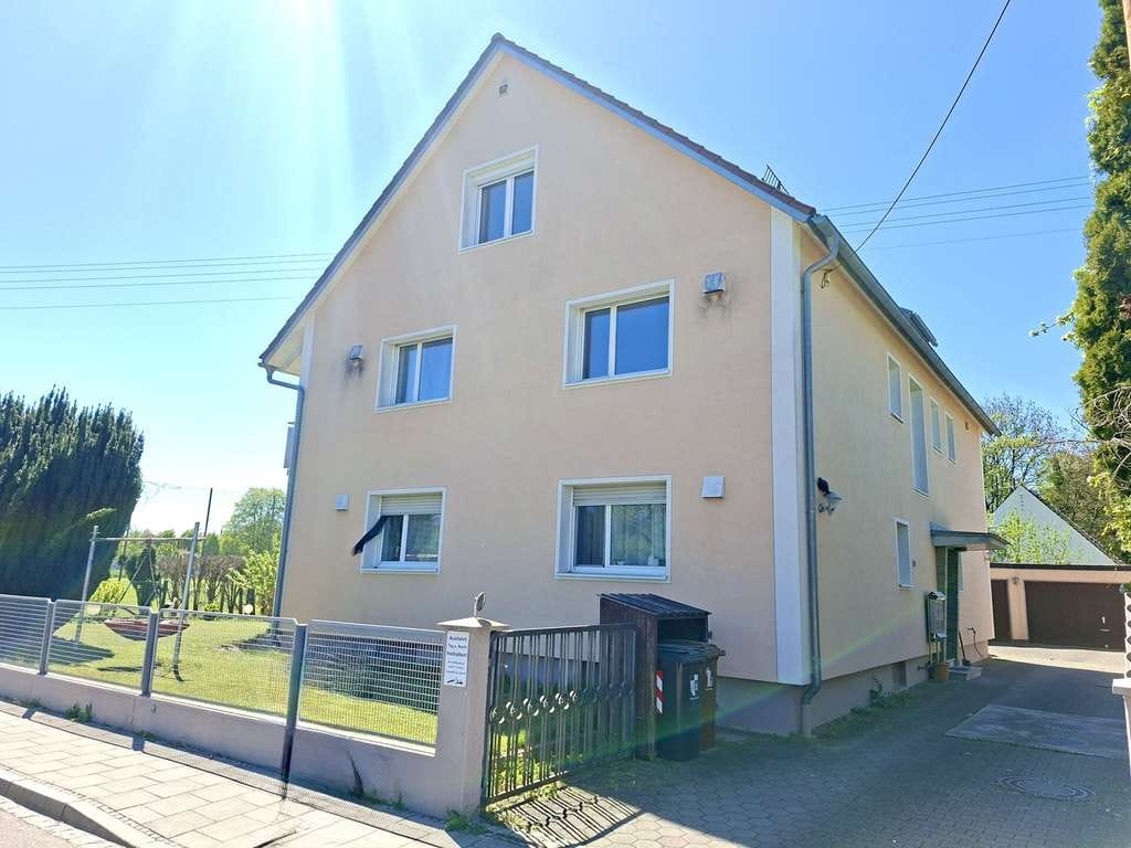 Immobilie in Gersthofen - 2‑ZKB‑Wohnung mit Balkon und Garage in attraktiver Lage von Gersthofen! - Bild 1