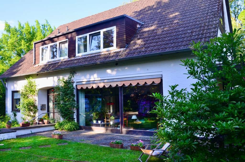 Immobilie in Langenhagen - Exklusives Architektenhaus mit unverbaubarem Natur-Weitblick und Einliegerwohnung - Bild 3