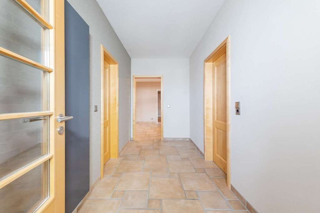 Immobilie in Barnitz - Moderne 3-Zimmer-Wohnung ++ 2 Bäder ++ Kamin ++ Süd-West-Loggia ++ Carport & Außenstellplatz - Bild 2