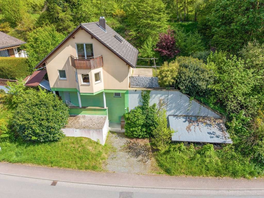 Immobilie in Schmitten - 5-Zimmer-Haus mit 2 Bädern*Holzofen*Garten*SP*Garage*Carport*Keller - Bild 0