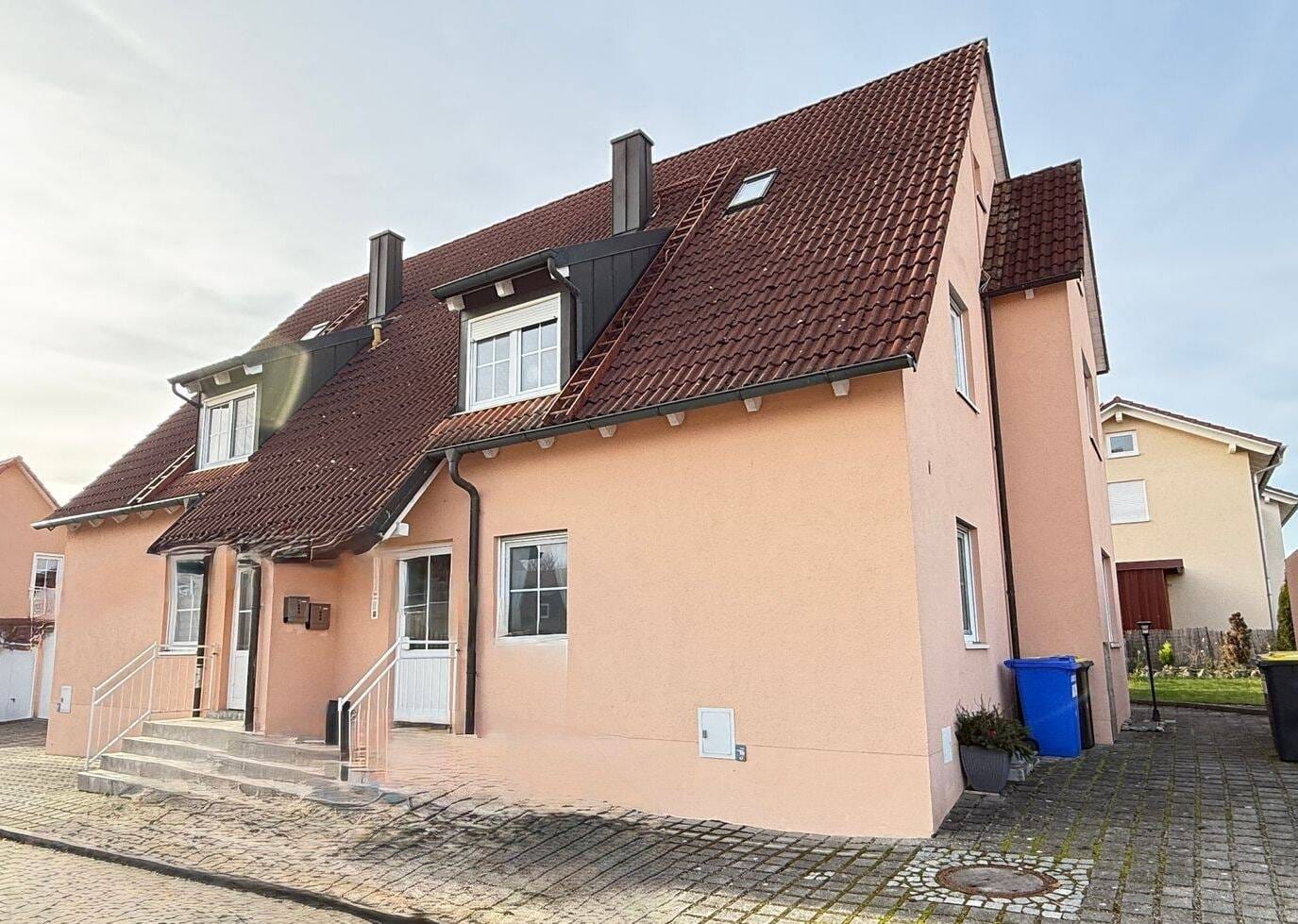 Immobilie in Burgheim - Mehrfamilienhaus in Burgheim bei Neuburg bestehend aus 2 Doppelhaushälften-solide Kapitalanlage mit 4 Einheiten - Bild 2
