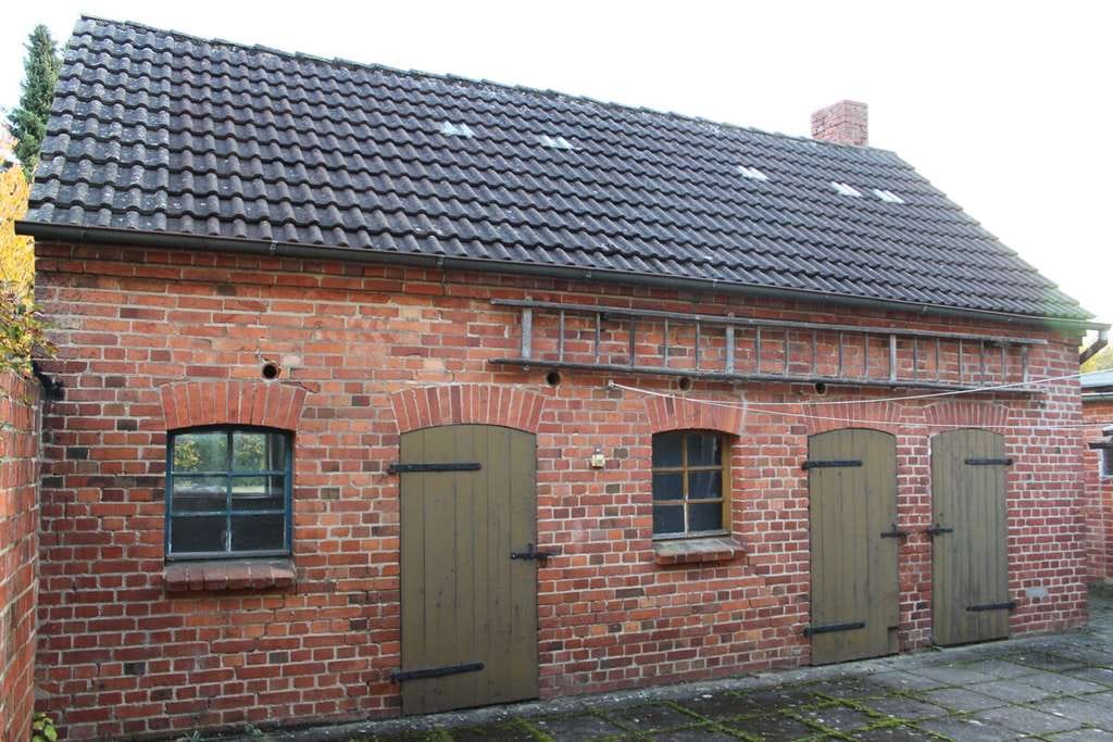 Immobilie in Grimmen - Sanierungsobjekt mit großem Grundstück – ideal für Handwerker - Bild 4