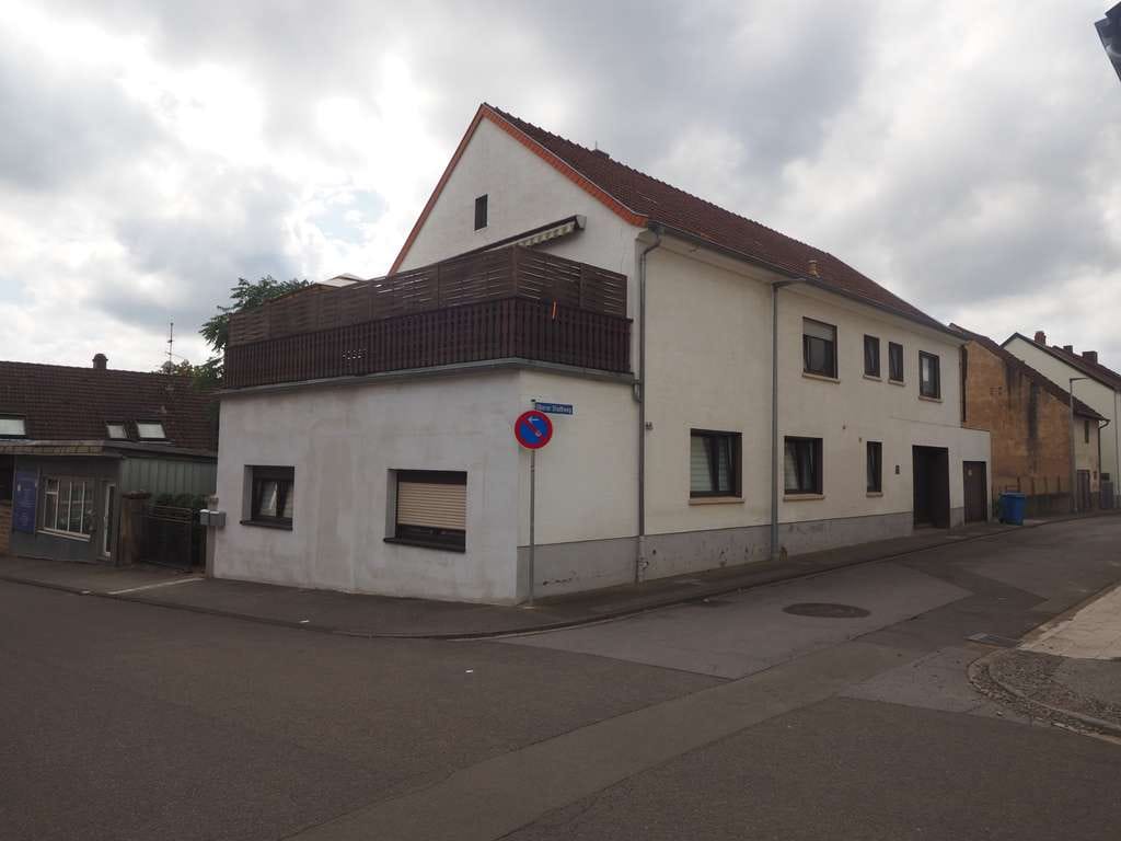 Immobilie in Zweibrücken - GROSSZÜGIGES ZWEIFAMILIENHAUS MIT 2 GARAGEN IN NIEDERAUERBACH - Bild 0