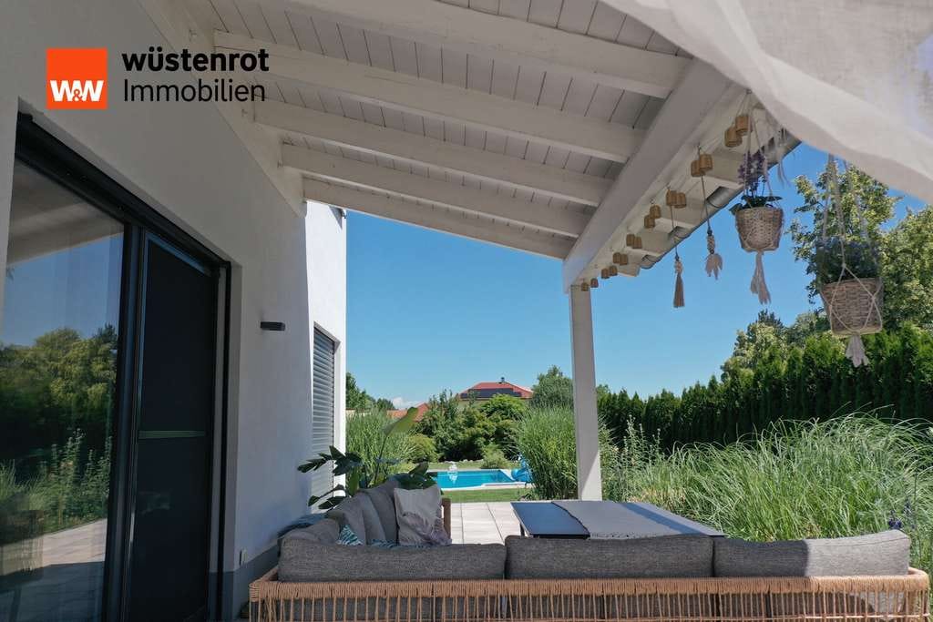 Immobilie in Aholfing - Ruhe - Sonne - Glücksgefühl – Einfamilienhaus mit großem herrlichem Garten und Pool  in Aholfing - Bild 4