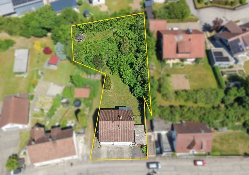 Immobilie in Scheer - Großzügiges Zweifamilienhaus mit parkähnlichem Grundstück & Bauplatz - Bild 4