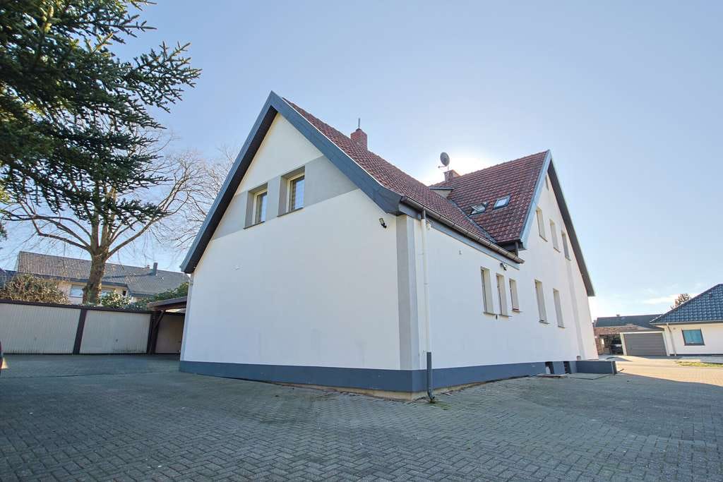 Immobilie in Hiddenhausen - 4Familienhaus mit 365 m² Wohnfläche & 2.500 m² Grundstück – attraktive Kapitalanlage in Hiddenhausen - Bild 3