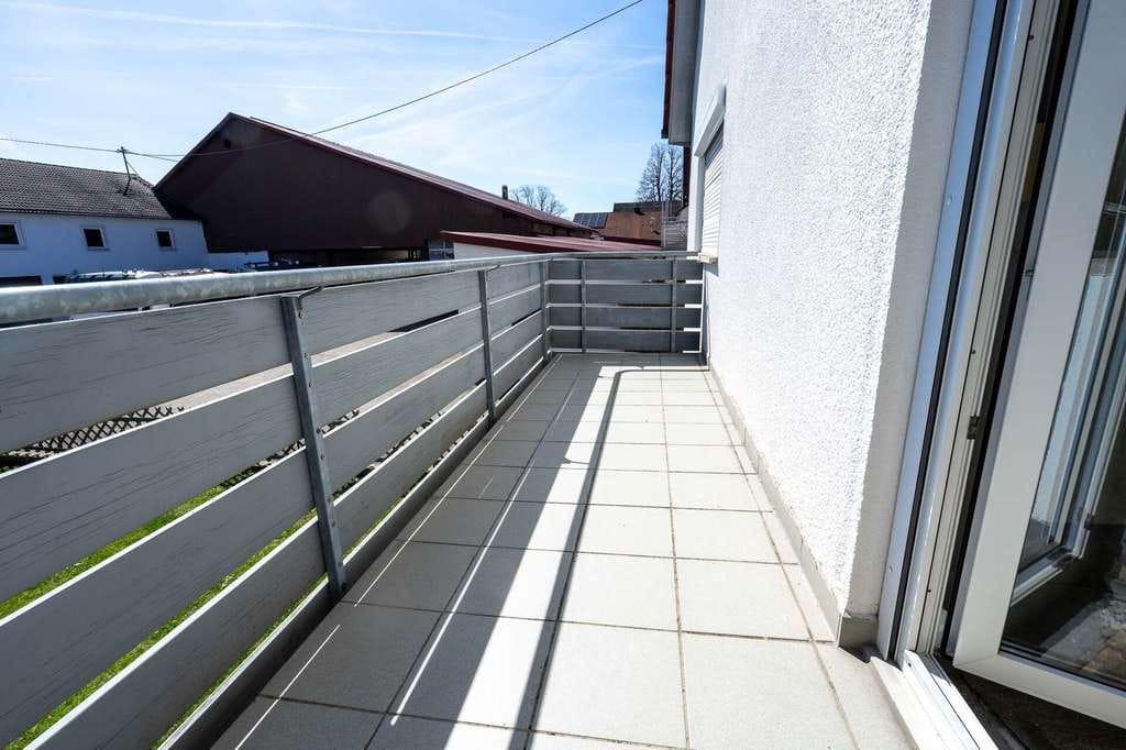Immobilie in Heroldstatt - Charmante Doppelhaushälfte mit großem Potenzial in ruhiger Lage - Bild 4