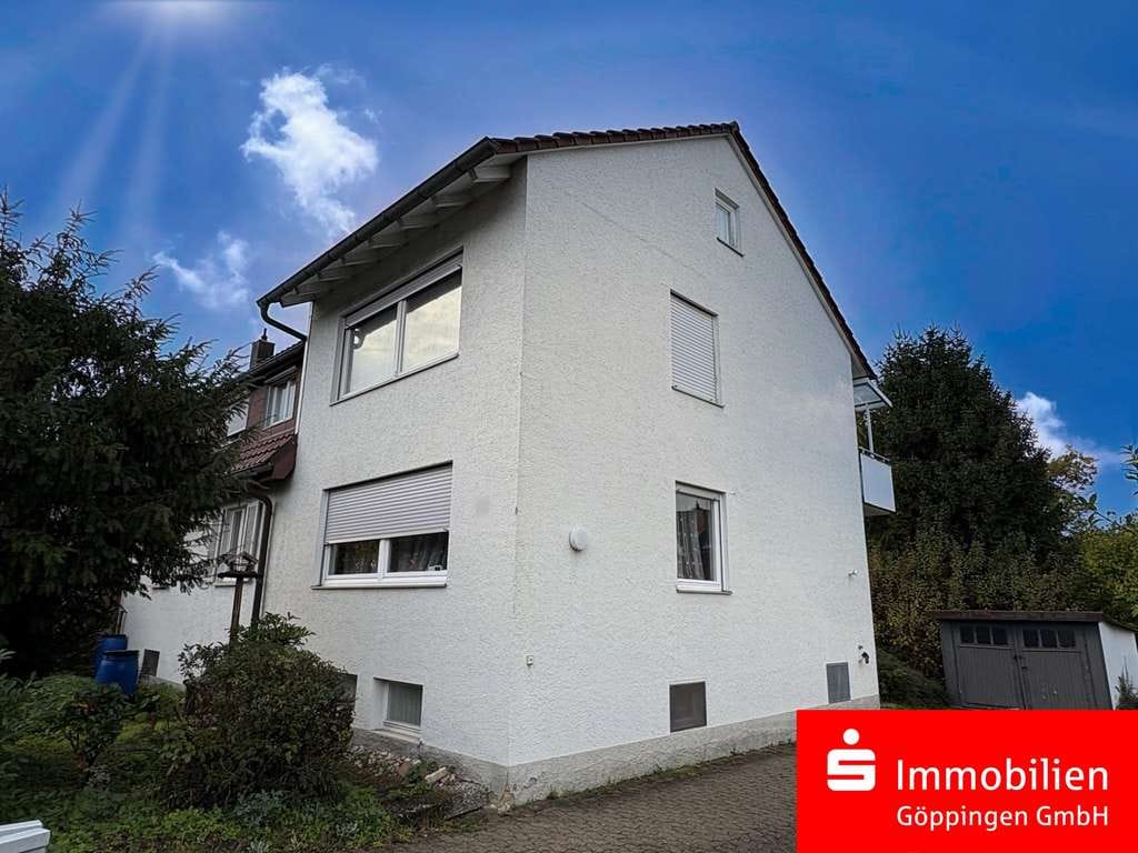 Immobilie in Eislingen/Fils - Zwei-Familien-Doppelhaushälfte mit großzügigem Garten in ruhiger Lage! - Bild 0
