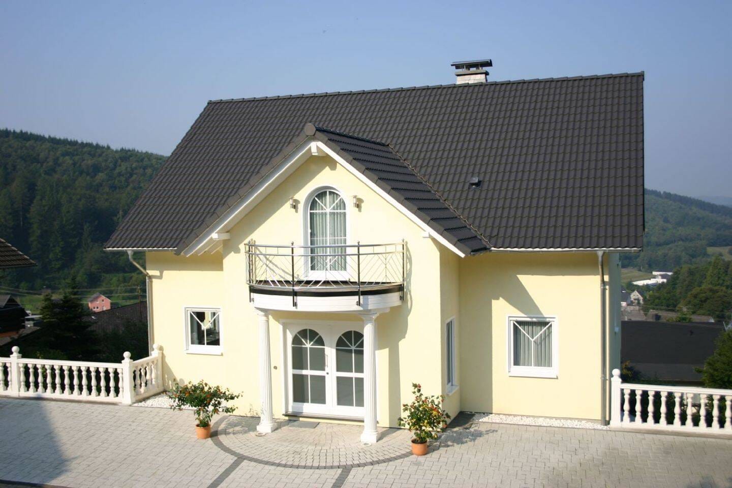 Immobilie in Emmerzhausen - Villa del Sol umgeben von Bergen und Wäldern. - Bild 2