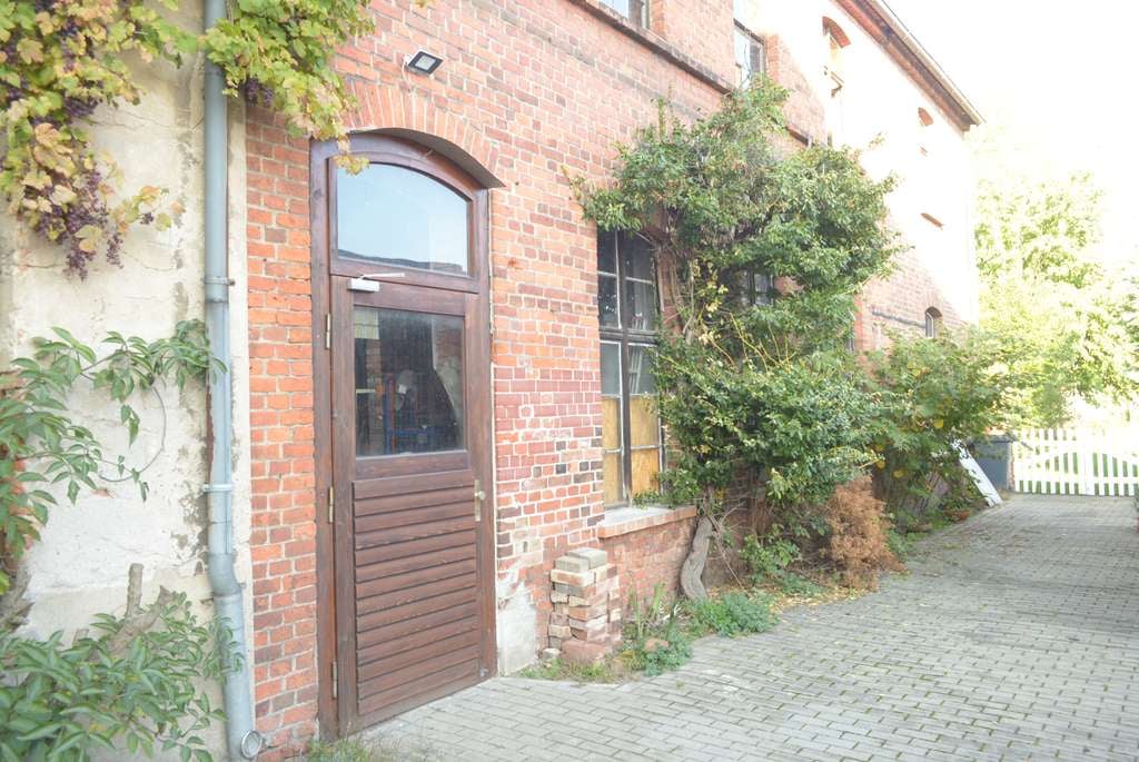 Immobilie in Forst (Lausitz) - Baršć - Exklusiv-Investment: Renditestarkes MFH mit Gewerbe, Entwicklungspotenzial & DG-Ausbau in Forst - Bild 3