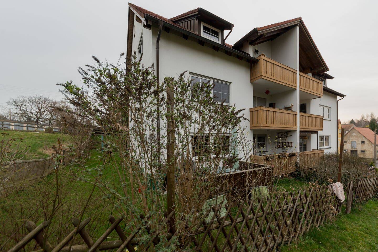 Immobilie in Klipphausen - SfKW - Praktische Familienwohnung - Sonnenbalkon - Tageslichtbad mit Badewanne - verkehrsgünstiger Lage - Klipphausen - Bild 0