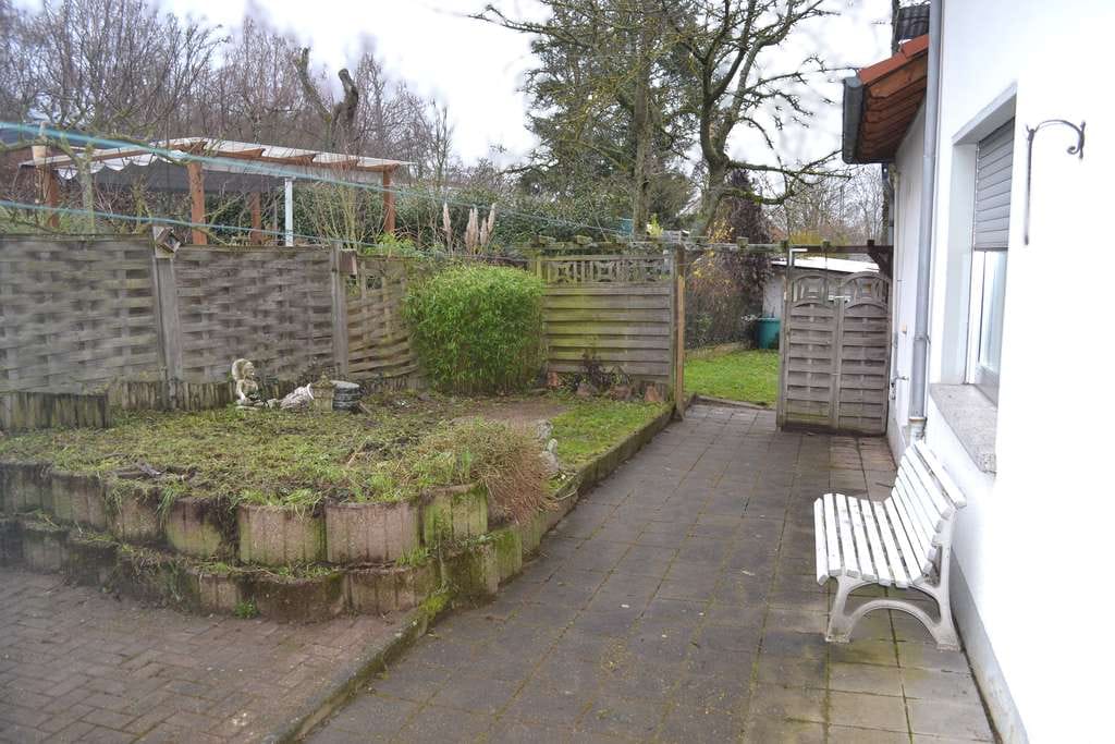 Immobilie in Duchroth - Teilmodernisiertes Wohnhaus, Dachterrasse mit unverbaubarer Aussicht, Garten und Garage - Bild 4
