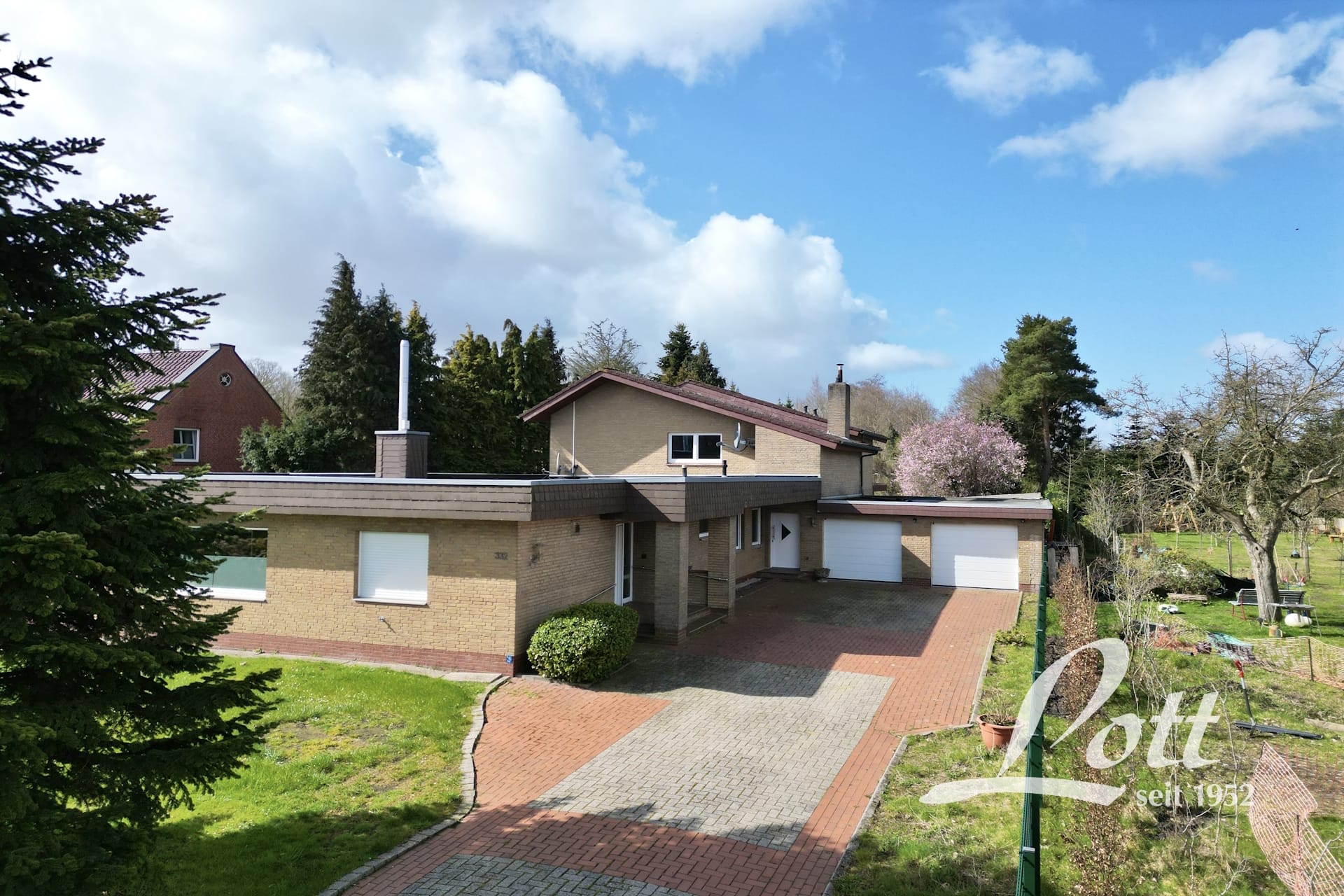 Immobilie in Rhauderfehn - +++ Energetisch sanierter Bungalow mit ebenerdigem Raumprogramm in Rhauderfehn! +++ - Bild 0