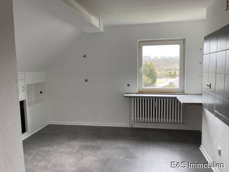Immobilie in Vellmar - Gepflegtes Mehrfamilienhaus mit  50m² Garage und 80m² Nebengebäude in ruhiger Wohnlage von Vellmar - Bild 3