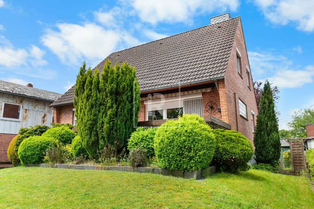 Immobilie in Aukrug - Einfamilienhaus mit 96,90 m² Wohnfläche und Vollkeller auf schönem Grundstück in Aukrug! - Bild 1