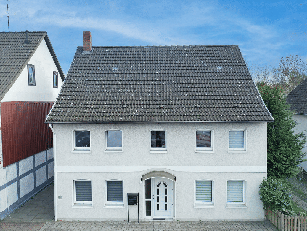 Immobilie in Hülsede - Ein Haus, viele Möglichkeiten - modernisiertes Zweifamilienhaus in Lauenau - Bild 0