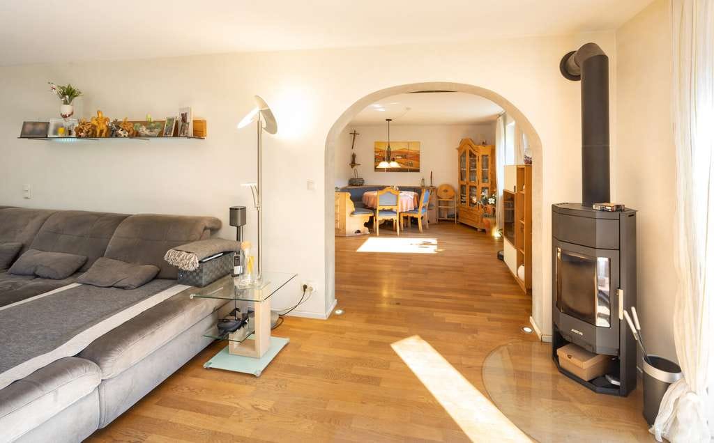 Immobilie in Emmering - Einfamilienhaus mit viel Platz für die ganze Familie - Bild 1