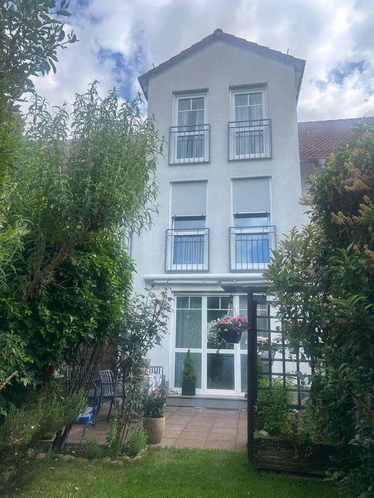 Immobilie in Raunheim - Gepflegtes Reihenmittenhaus inkl. Garage und 2 Stellplätzen in zentraler Lage Raunheims - Bild 0