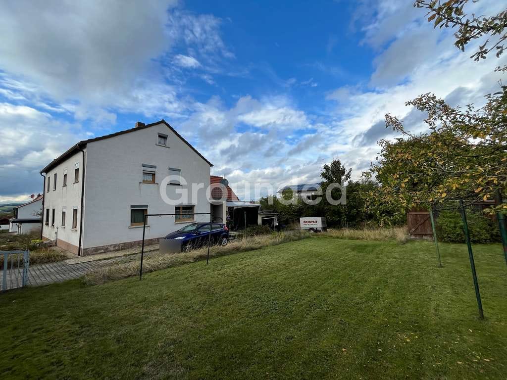Immobilie in Lichtenfels - Charmante Doppelhaushälfte mit Potenzial und großzügigem Garten in Lichtenfels - Bild 3