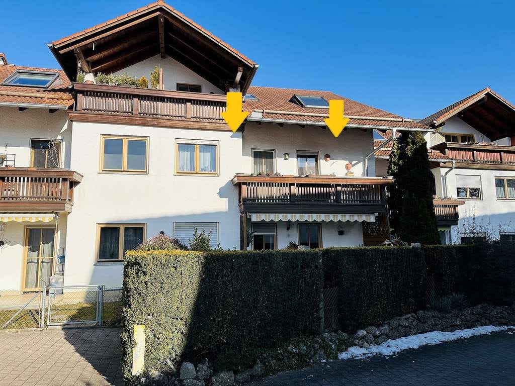 Immobilie in Raubling - Gut geschnittene 3-Zimmer-Wohnung mit Süd-Balkon, Tiefgarage, Kellerraum - Bild 0